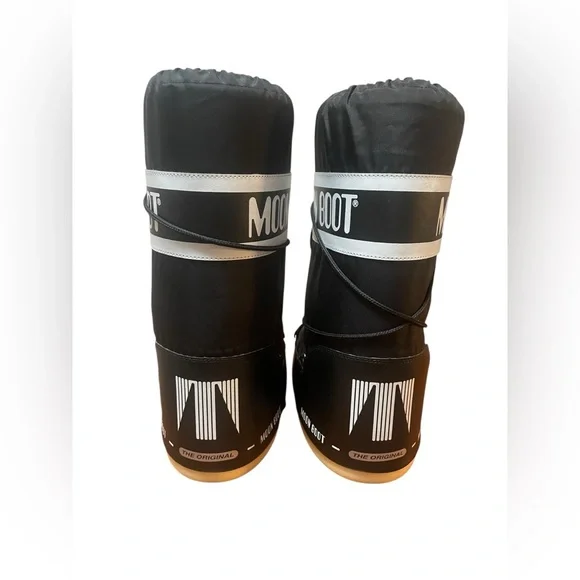 Women's Icon Black  Moon Boots Size 39/41 EU- US 8-9.5 - Picture 3 of 8